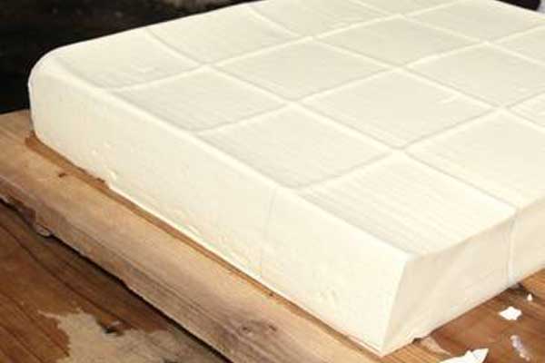 做豆腐設(shè)備所制作的豆腐